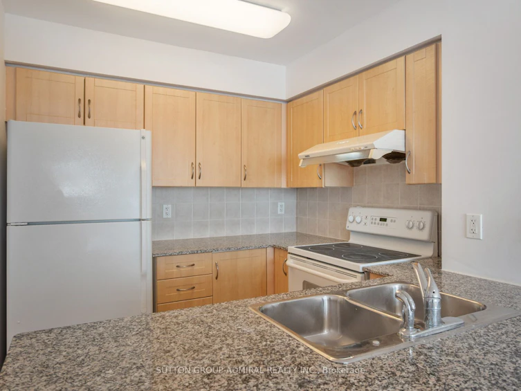 1101-60 Disera Drive, Vaughan, ON, L4J 9G1 - 7