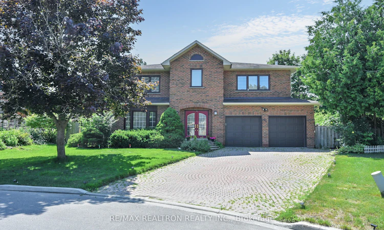 12 Greenbriar Court