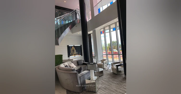 1003-9471 Yonge Street, Richmond Hill, ON, L4C 0Z5 - 2