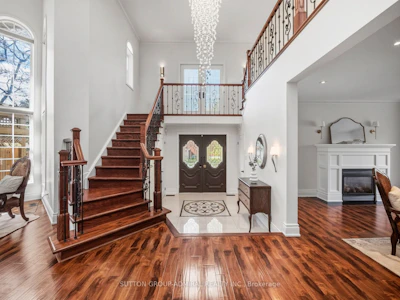 6 Colton Crescent S - 4