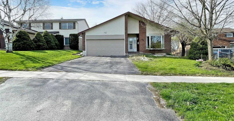 #bmst-88 Eastman Crescent, Newmarket, ON, L3Y 5S2