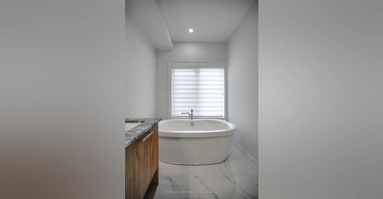 4A-9480 Bayview Avenue, Richmond Hill, ON, L4C 5H3 - 16