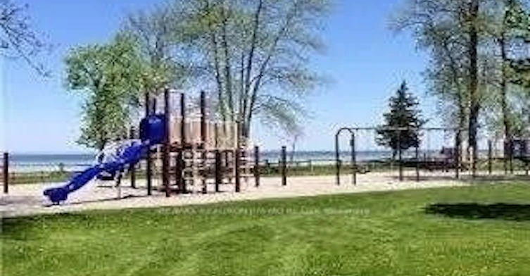 745 Third Avenue, Georgina, ON, L0E 1S0 - 9