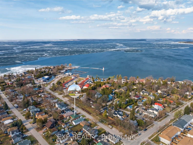 16 Lorne Street, Georgina, ON, L0E 1L0 - 44