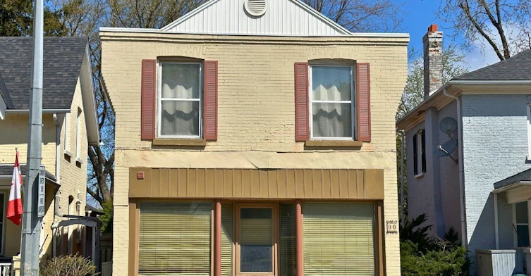 1-90 Wellington Street E, Aurora, ON, L4G 1H8