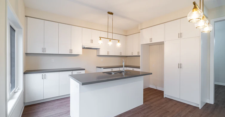 19 Stennett Drive, Georgina, ON, L4P 0J4 - 10