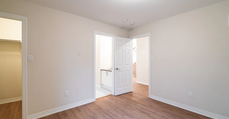 19 Stennett Drive, Georgina, ON, L4P 0J4 - 20