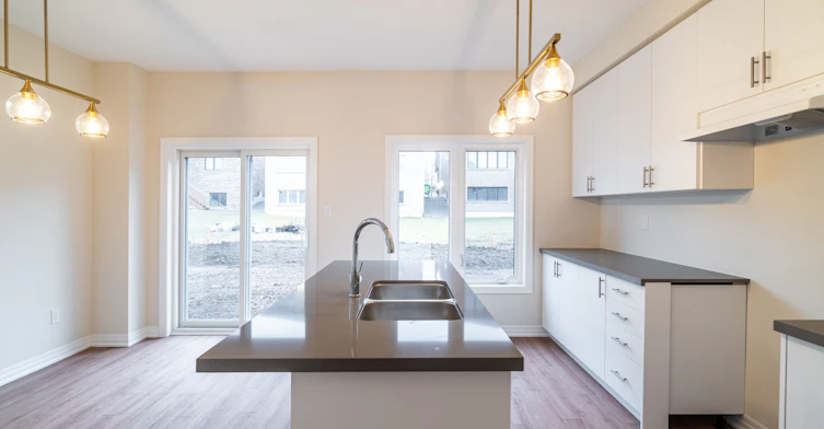 19 Stennett Drive, Georgina, ON, L4P 0J4 - 12