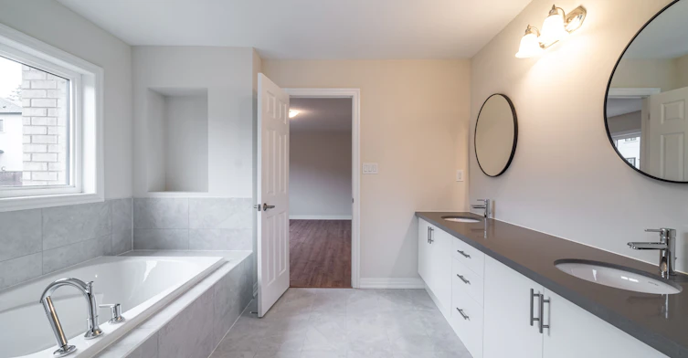 19 Stennett Drive, Georgina, ON, L4P 0J4 - 26