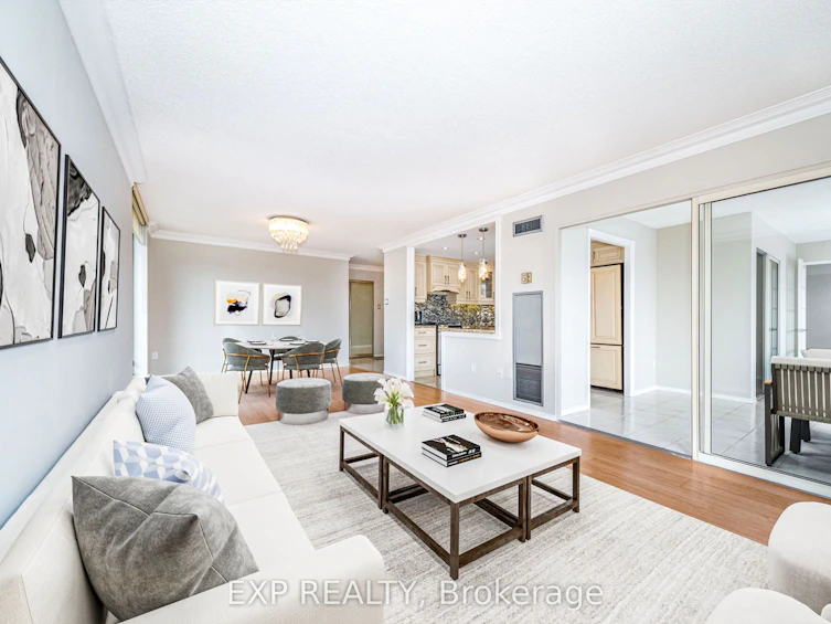 404-30 Harding Boulevard W, Richmond Hill, ON, L4C 9M3