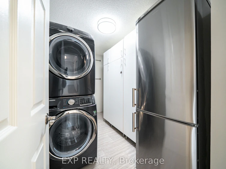 404-30 Harding Boulevard W, Richmond Hill, ON, L4C 9M3 - 22