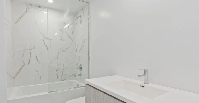 820-60 Honeycrisp Crescent, Vaughan, ON, L4K 0N5 - 14