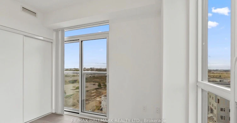 820-60 Honeycrisp Crescent, Vaughan, ON, L4K 0N5 - 11