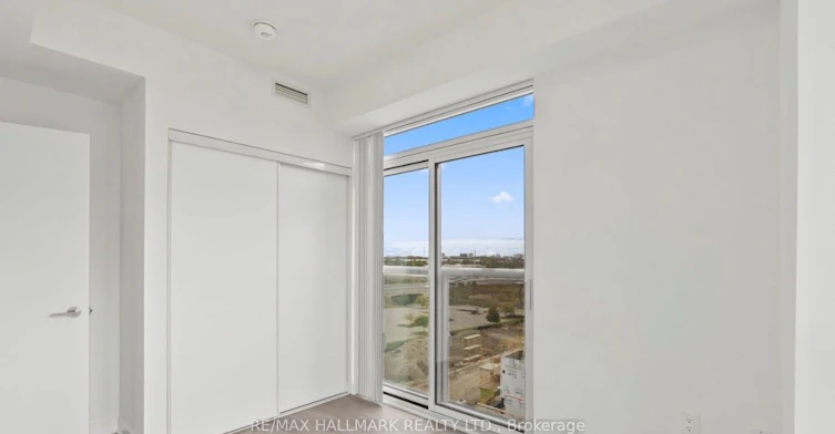 820-60 Honeycrisp Crescent, Vaughan, ON, L4K 0N5 - 12