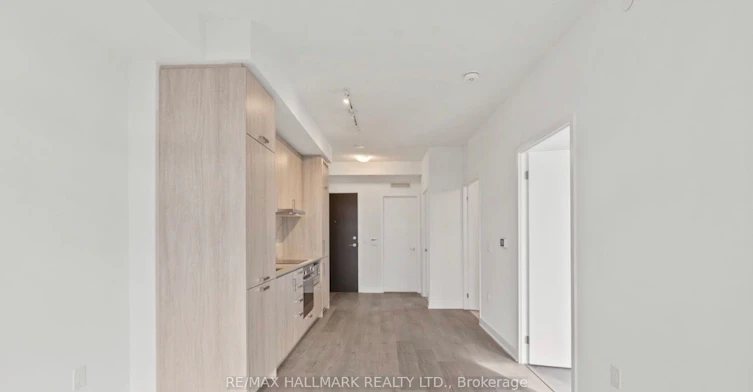 820-60 Honeycrisp Crescent, Vaughan, ON, L4K 0N5 - 5