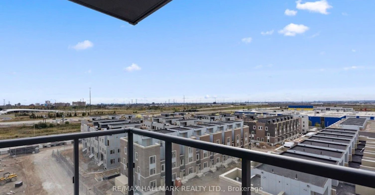 820-60 Honeycrisp Crescent, Vaughan, ON, L4K 0N5 - 19
