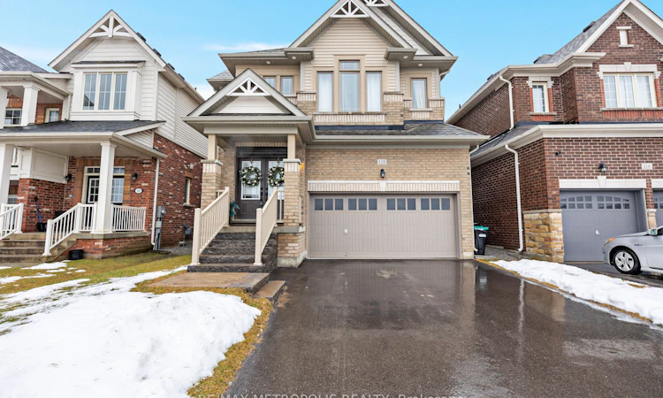118 Lorne Thomas Place