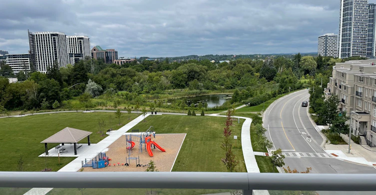 605C-18 Rouge Valley Drive W, Markham, ON, L6C 0H1 - 14