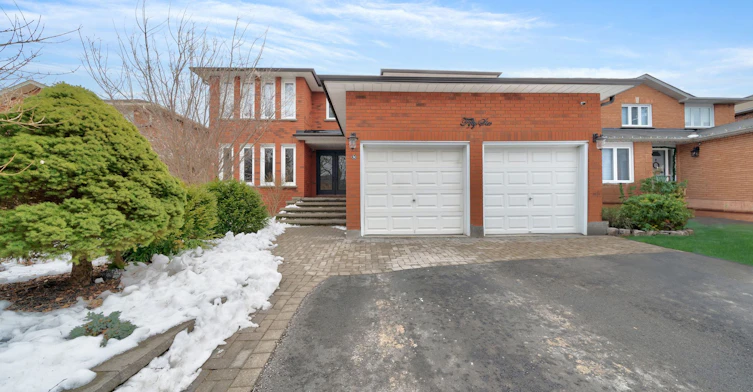 Lower-56 Ballard Crescent, Newmarket, ON, L3X 1S2