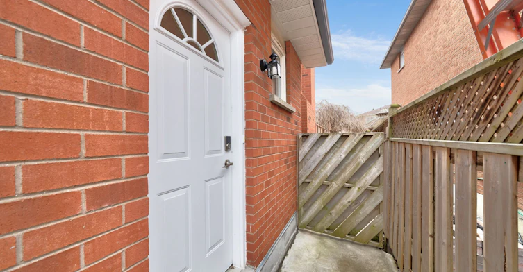 Lower-56 Ballard Crescent, Newmarket, ON, L3X 1S2 - 3