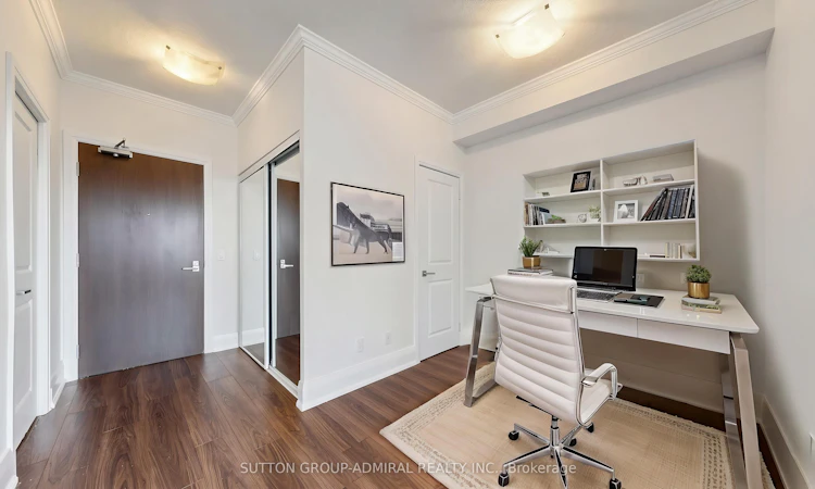 406-85 North Park Road