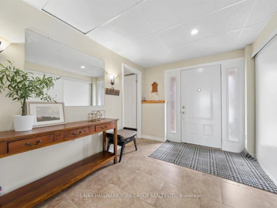 168 Irving Drive - 4