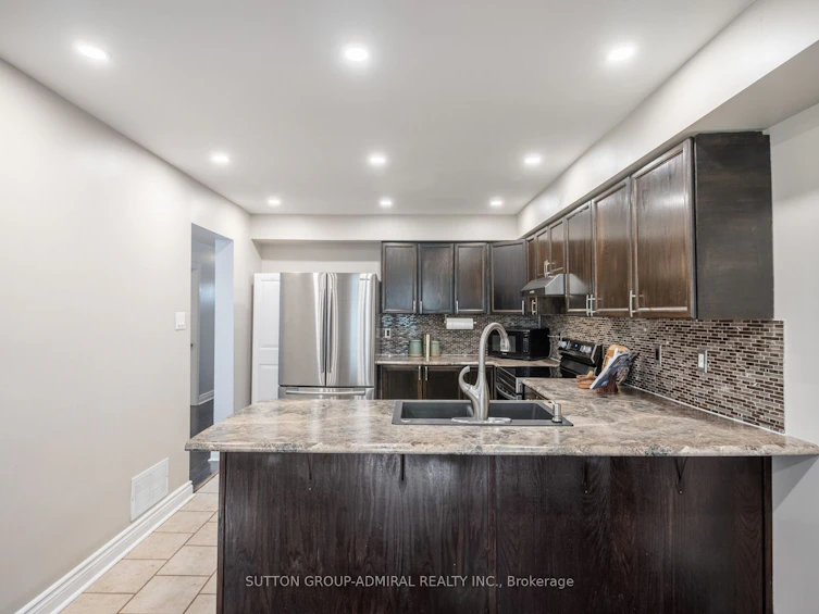52 Longview Drive, Bradford West Gwillimbury, ON, L3Z 2H3 - 12