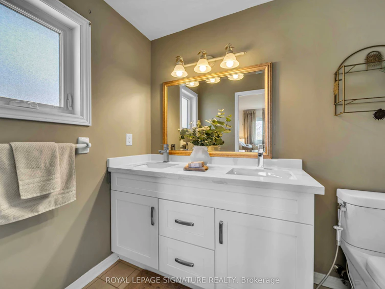 440 Flanagan Court, Newmarket, ON, L3X 2E9 - 12