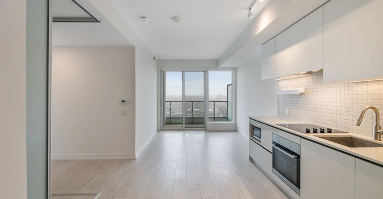3101-898 Portage Parkway, Vaughan, ON, L4K 0J6 - 4
