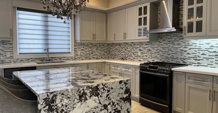 602 Lake Drive S, Georgina, ON, L4P 1T5