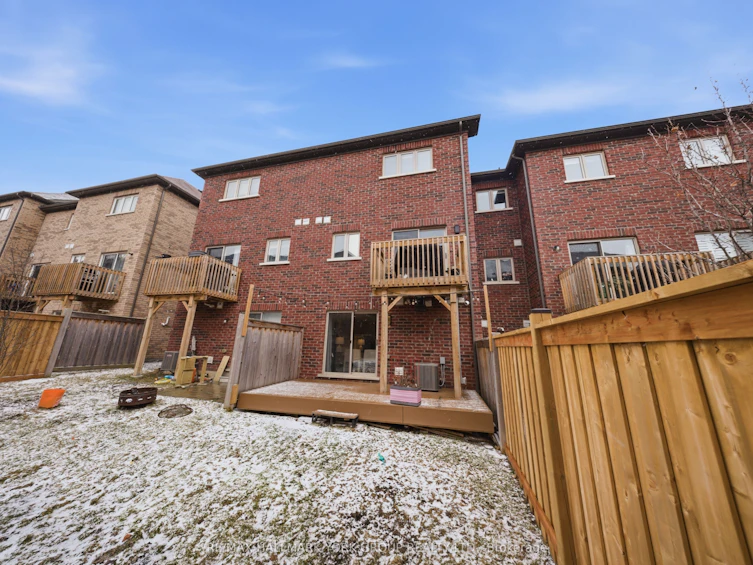 104 Gordon Circle, Newmarket, ON, L3Y 0C9 - 36