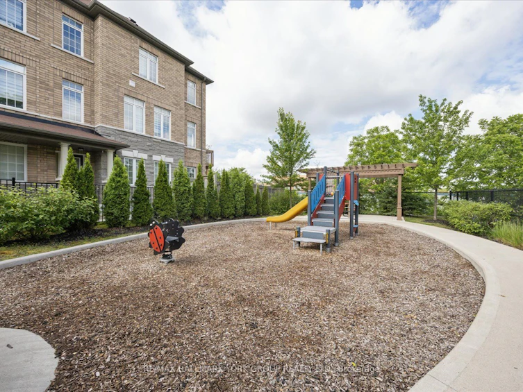 104 Gordon Circle, Newmarket, ON, L3Y 0C9 - 45