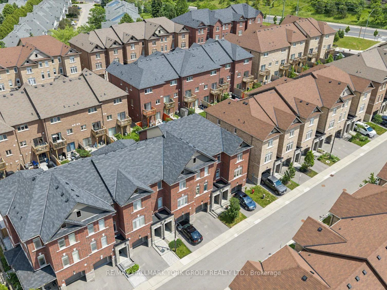 104 Gordon Circle, Newmarket, ON, L3Y 0C9 - 41