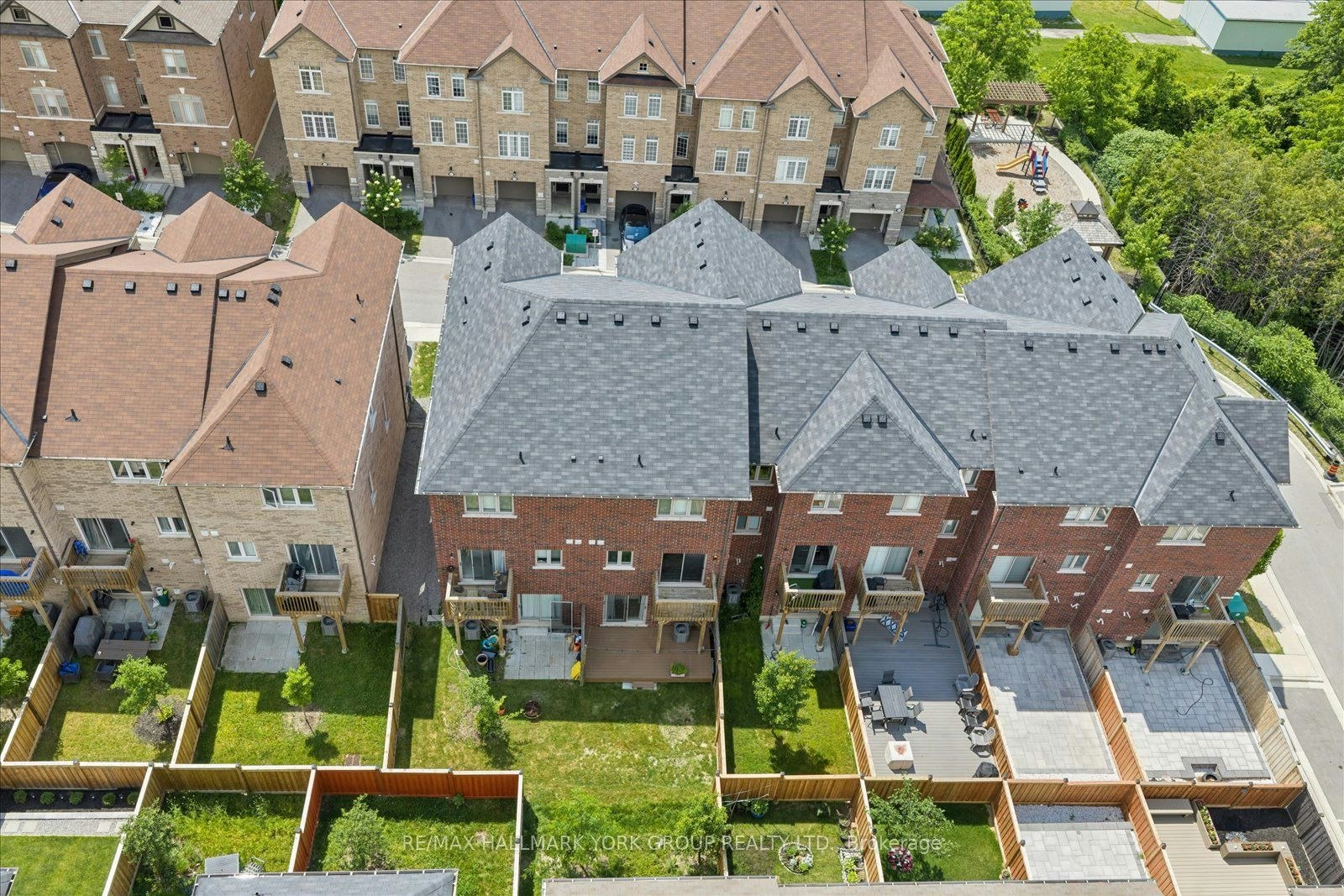 104 Gordon Circle, Newmarket, ON, L3Y 0C9 - 40
