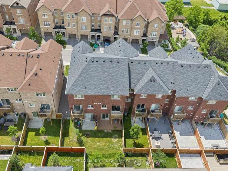 104 Gordon Circle, Newmarket, ON, L3Y 0C9 - 40