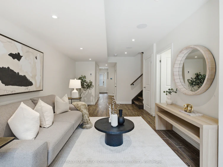 104 Gordon Circle, Newmarket, ON, L3Y 0C9 - 7