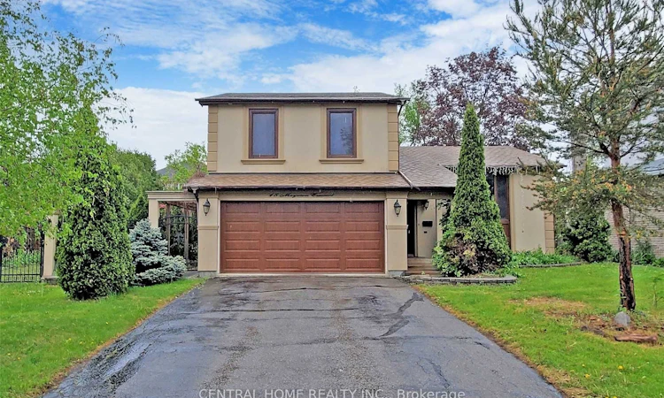 18 Mayvern Crescent