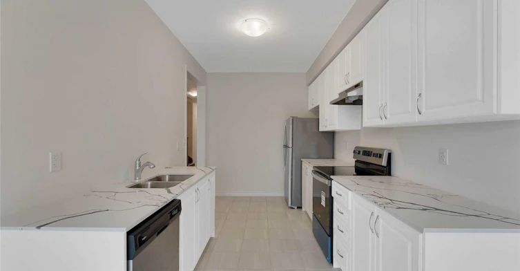 82 Ferragine Crescent, Bradford West Gwillimbury, ON, L3Z 4K2 - 6