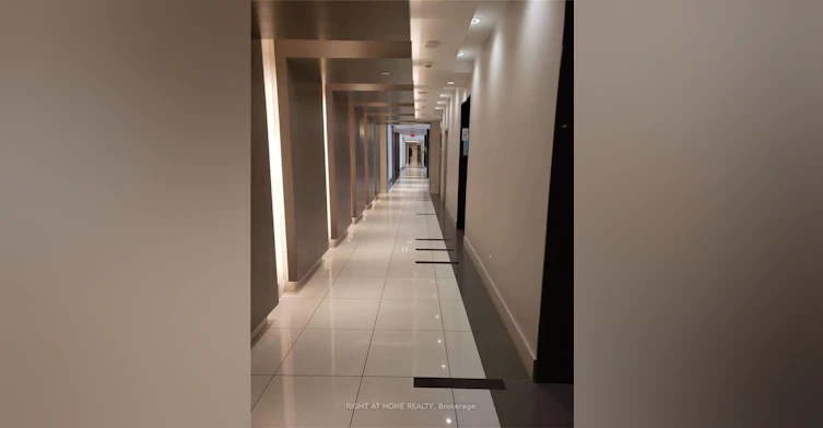 631-7165 Yonge Street E, Vaughan, ON, L3T 0M9 - 2