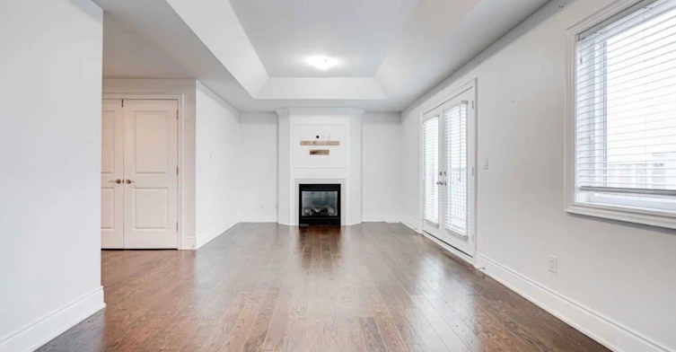 83 Kane Crescent, Aurora, ON, L4G 0C6 - 4