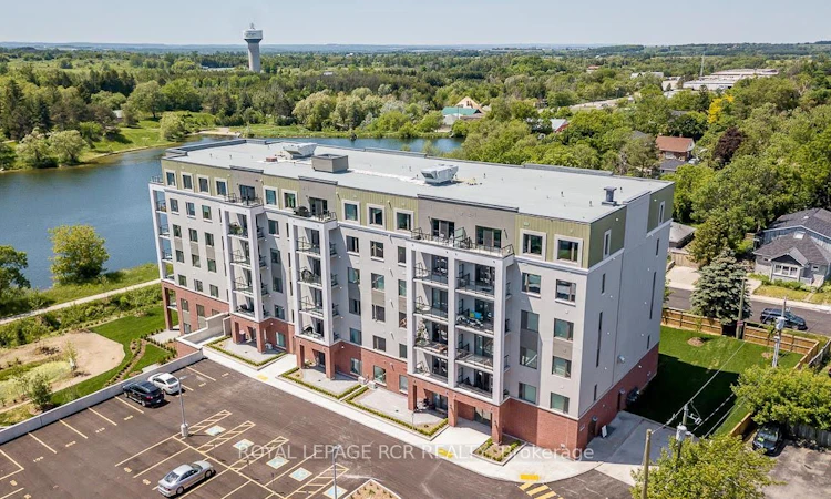 502-64 Queen Street S