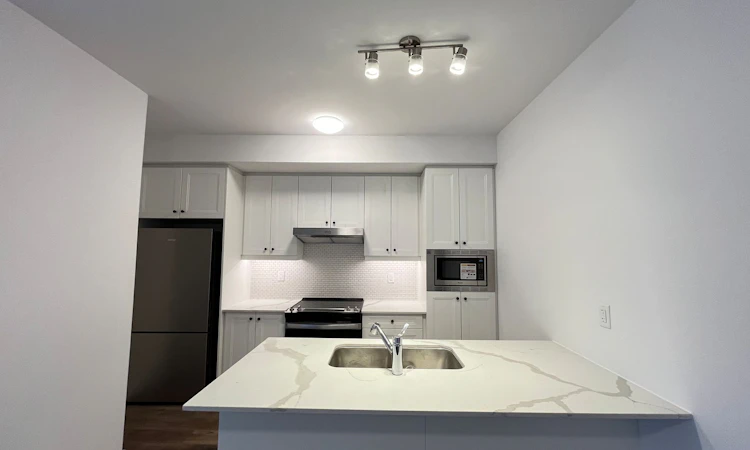 318-5 Bancroft Lane N