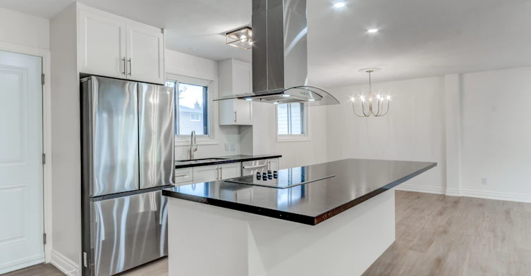 18 Ironshield Crescent, Markham, ON, L3T 3K7 - 5