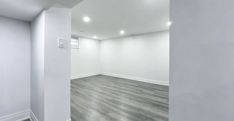 Lower-181 Maple Avenue, Richmond Hill, ON, L4C 2J2 - 12