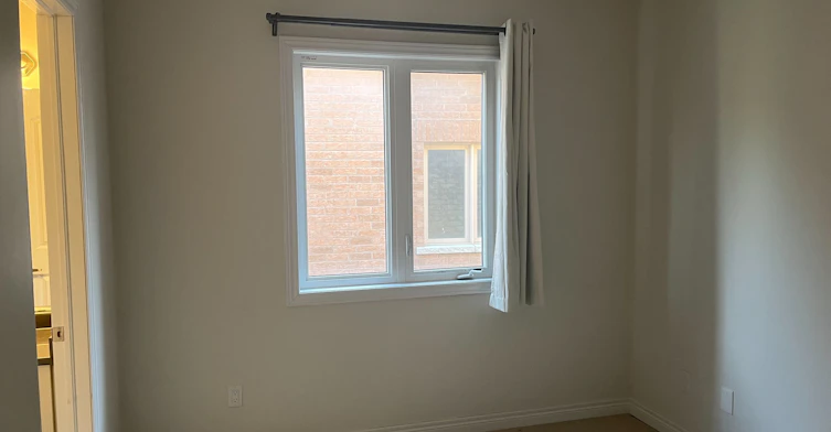 (2 BdRms upper level)-23 Boland Court, Aurora, ON, L4G 0W6 - 9