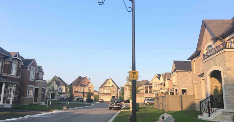 (2 BdRms upper level)-23 Boland Court, Aurora, ON, L4G 0W6
