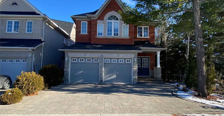 Lower-32 Escapade Drive, Richmond Hill, ON, L4E 4X7
