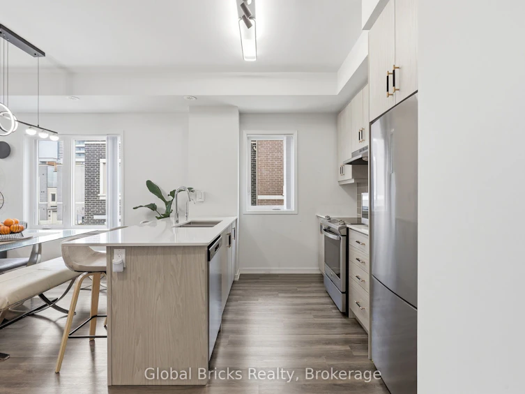 TH #210-131 Honeycrisp Crescent, Vaughan, ON, L4K 0N7 - 6