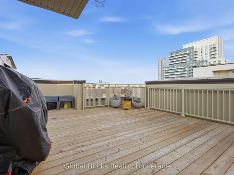 TH #210-131 Honeycrisp Crescent, Vaughan, ON, L4K 0N7 - 17