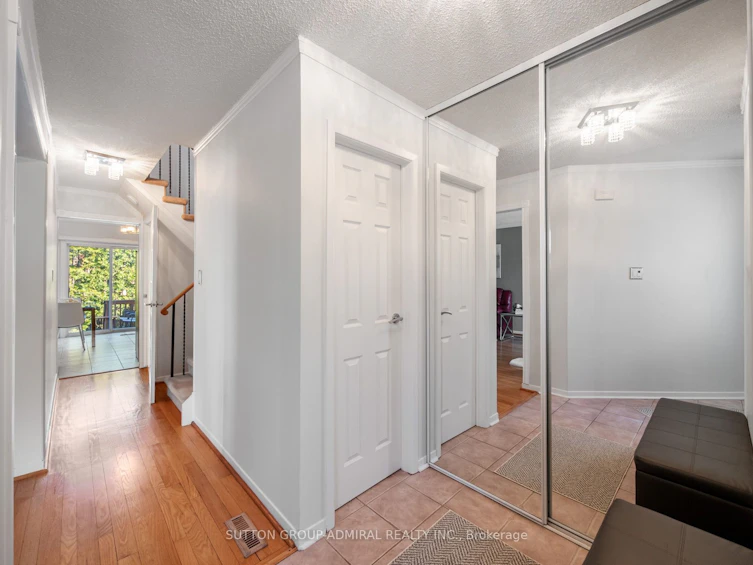 120 Glenmanor Way, Vaughan, ON, L4J 3E5 - 4